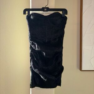 Pretty Little Thing Black Strapless Dress